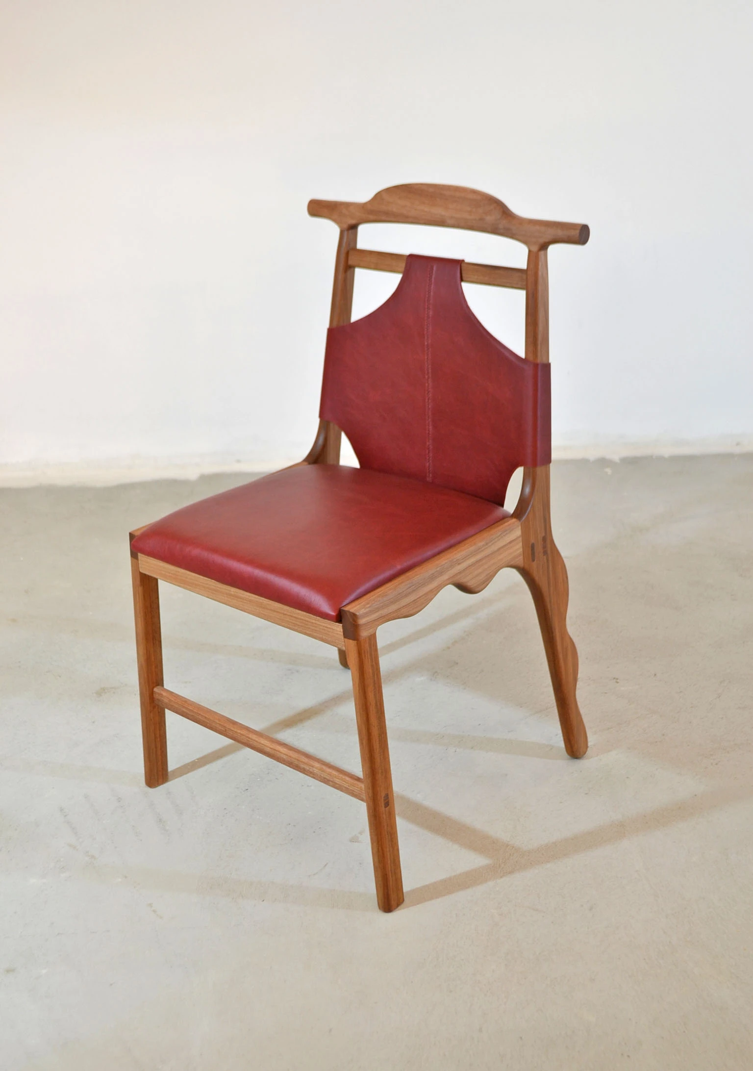The finished Nadyr Chair, natural version